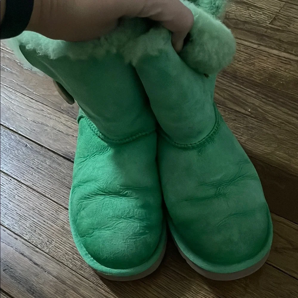Ugg Bailey Button Shearling-Lined Boots in Green size 7 women